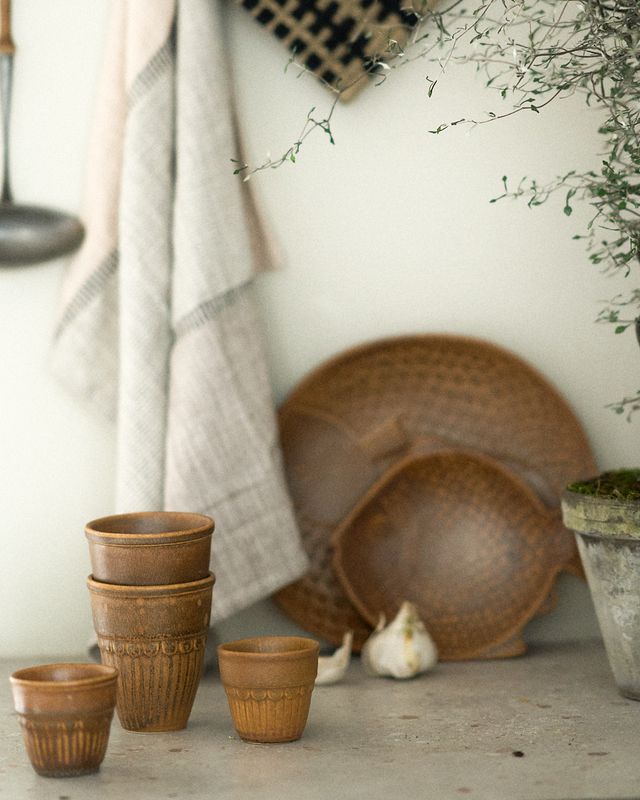 CARP fish plate, Mat Brown L