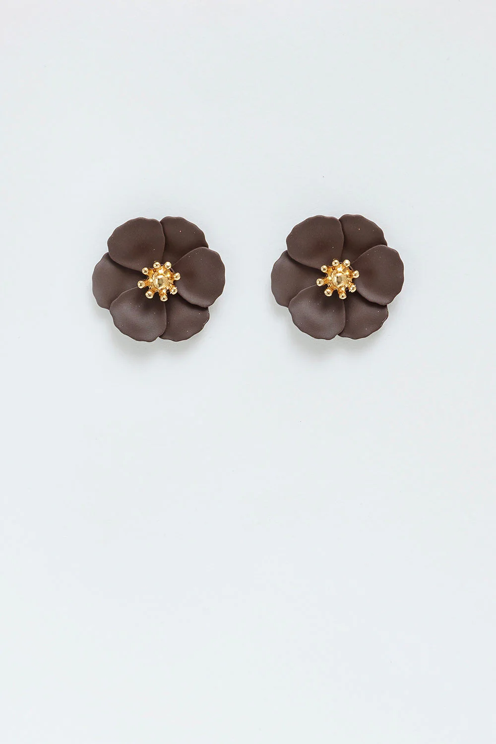 Flower small earring, Dark brown