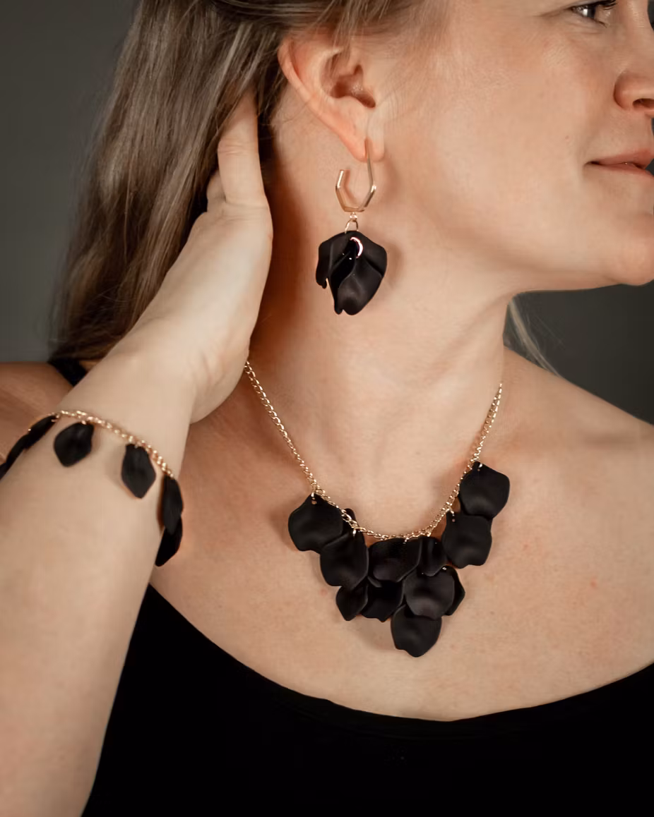 Halsband Midnight Drops - Svart matt