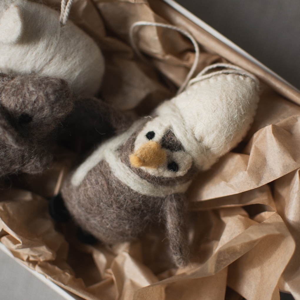 Hanging Penguin - DBKD